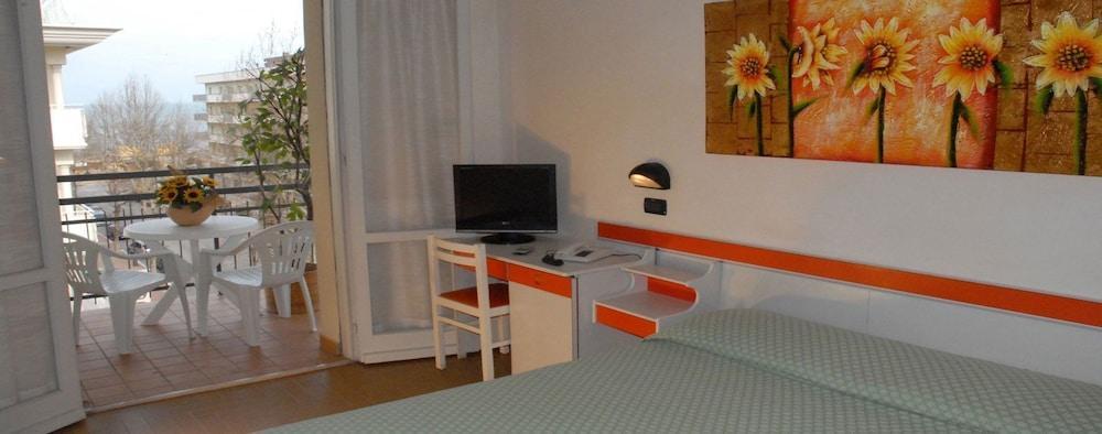 Hotel Devon Rooms & Breakfast Cesenatico Zewnętrze zdjęcie