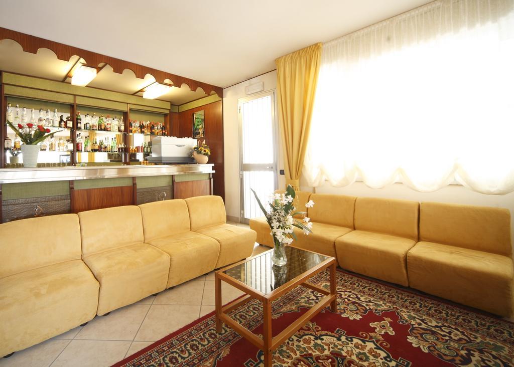 Hotel Devon Rooms & Breakfast Cesenatico Zewnętrze zdjęcie