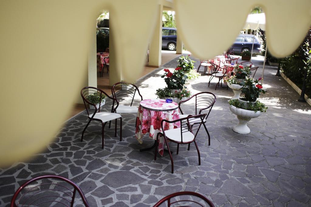 Hotel Devon Rooms & Breakfast Cesenatico Zewnętrze zdjęcie