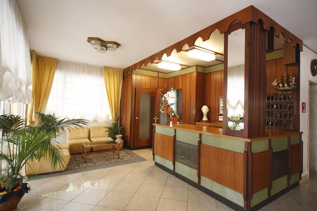 Hotel Devon Rooms & Breakfast Cesenatico Zewnętrze zdjęcie