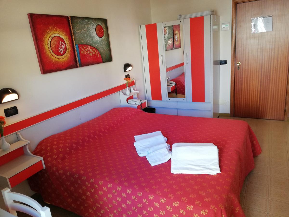 Hotel Devon Rooms & Breakfast Cesenatico Zewnętrze zdjęcie
