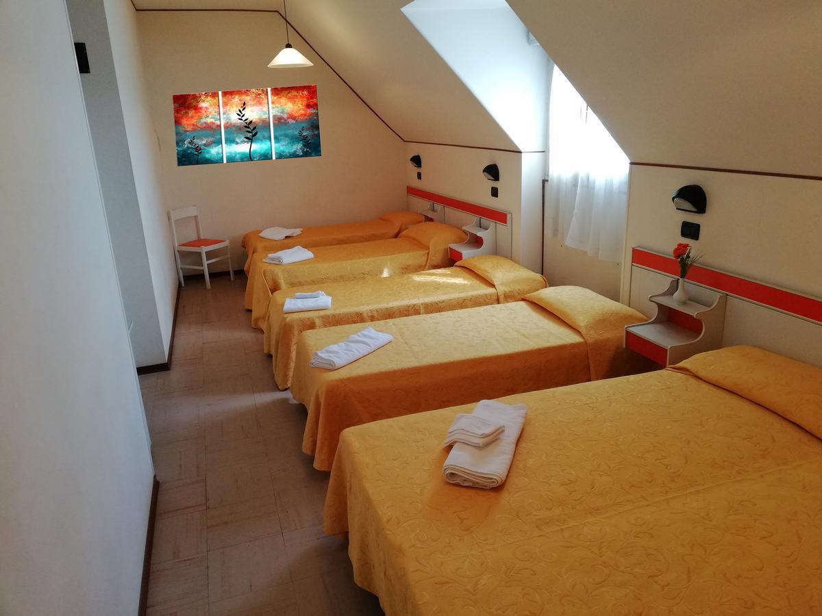 Hotel Devon Rooms & Breakfast Cesenatico Zewnętrze zdjęcie