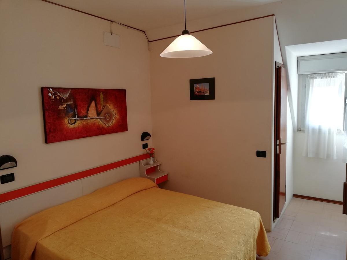 Hotel Devon Rooms & Breakfast Cesenatico Zewnętrze zdjęcie